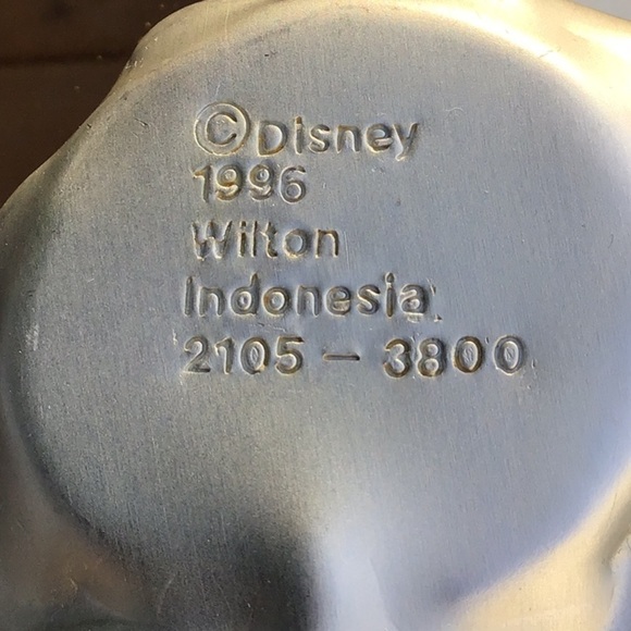 VINTAGE Wilton Esmeralda Hunchback Of Notre Dame cake pan 2105-3800 - Picture 3 of 5